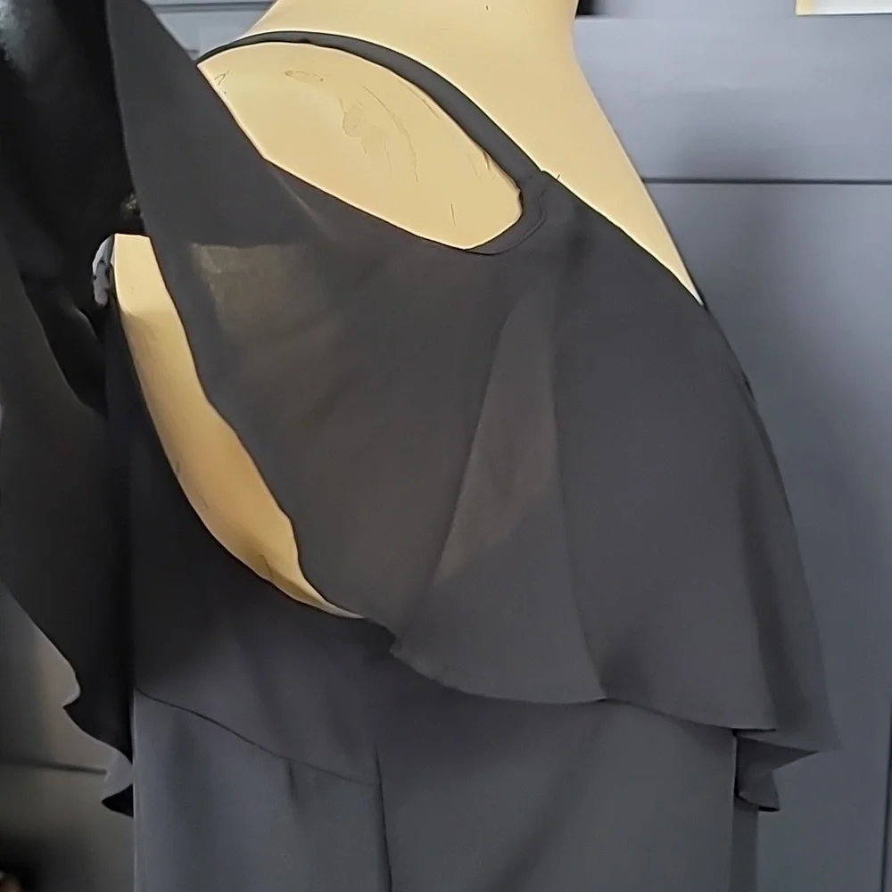 Flutter sleeve Top - Picture 6 of 7